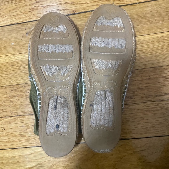 Olive green espadrilles - Picture 3 of 4